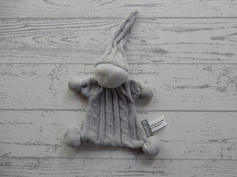 Tiamo de Kandeel tutpopje knuffelpopje tutpop popje gebreid grijs