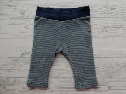 Hema newborn broekje blauw gestreept maat 56