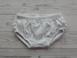Luierbroekje wit ruches maat 56