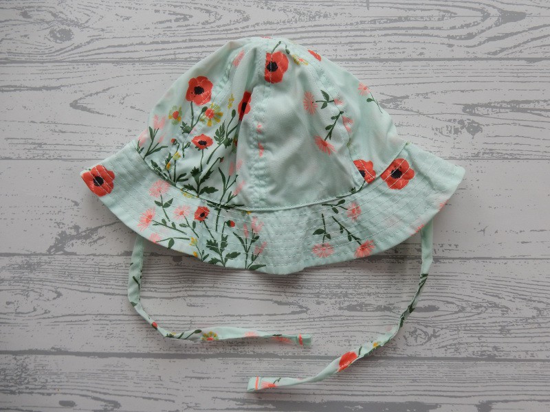 Hema zonnehoed babyhoed lichtgroen mint bloemen maat 0-4 mnd