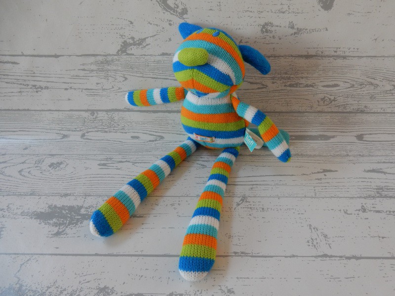 Lief! Lifestyle knuffel gebreid blauw oranje groen gestreepte Hond