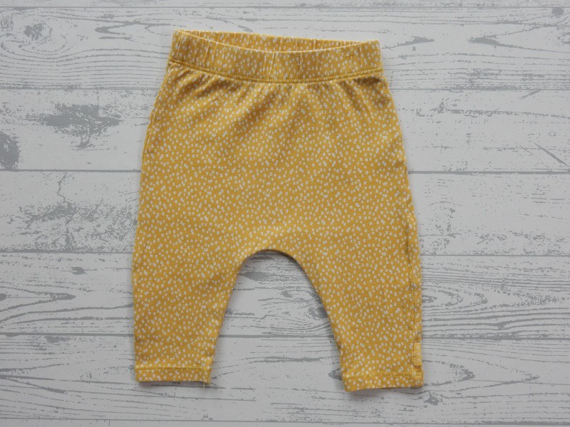 Hema newborn broek geel wit stippen maat 62