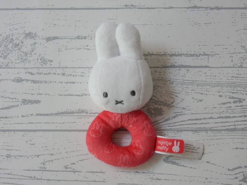 Nijntje knuffel rammelaar velours wit donkerroze