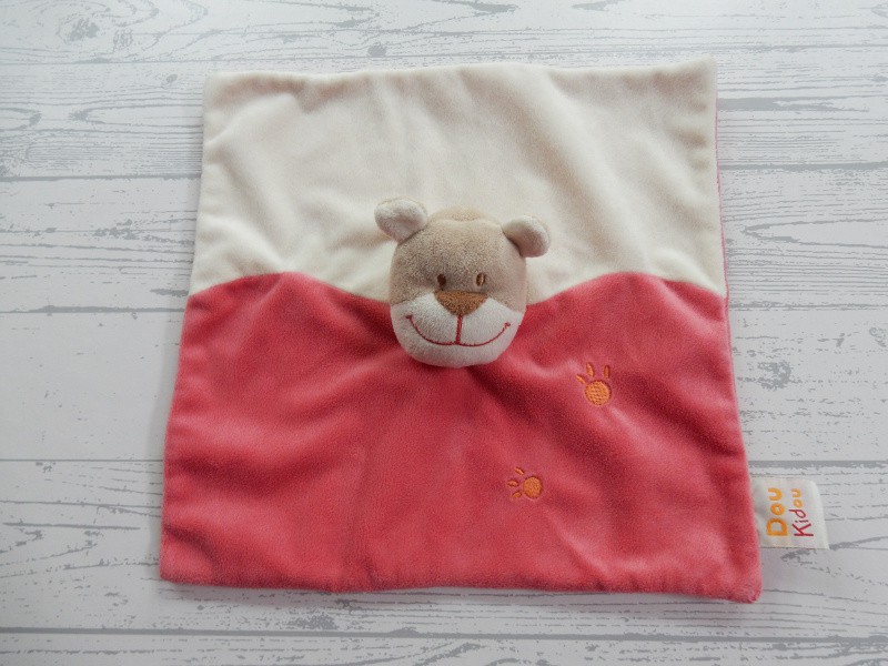 Doukidou knuffeldoek velours creme roze pootjes Beer