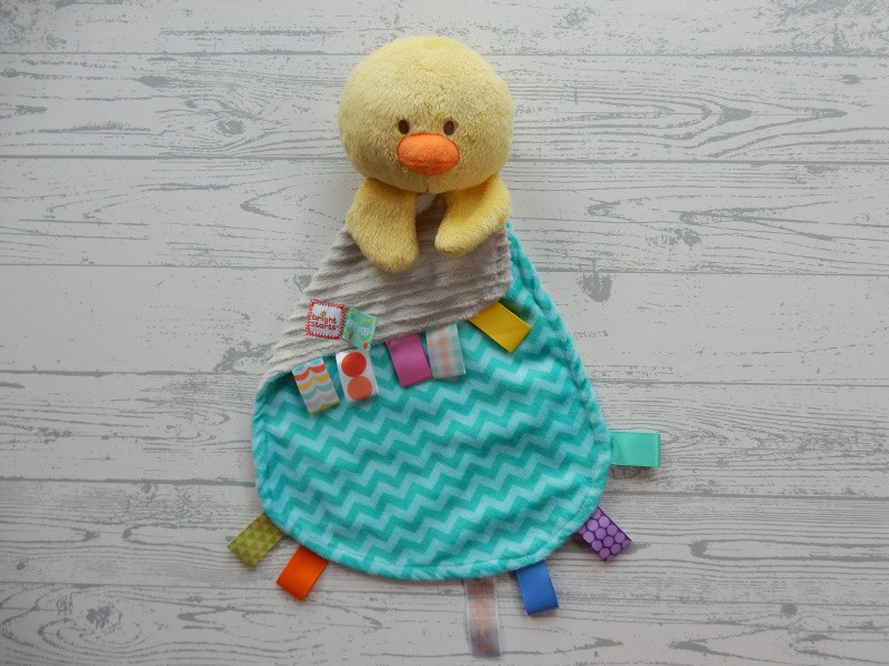 Bright Starts Taggies knuffeldoek velours grijs groen geel eend