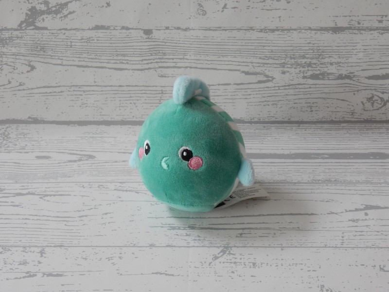 Hema squeezie knuffel velours groen blauw vis