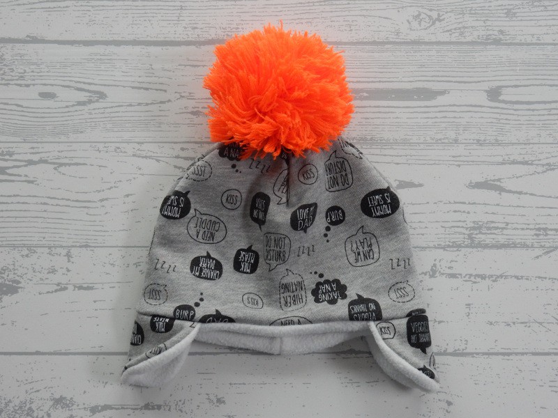 Hema babymuts tricot teddy grijs zwart tekstballonnetjes 0-4 mnd