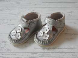 Orange Babies schoenen zilver grijs wit bloemetjes maat 19