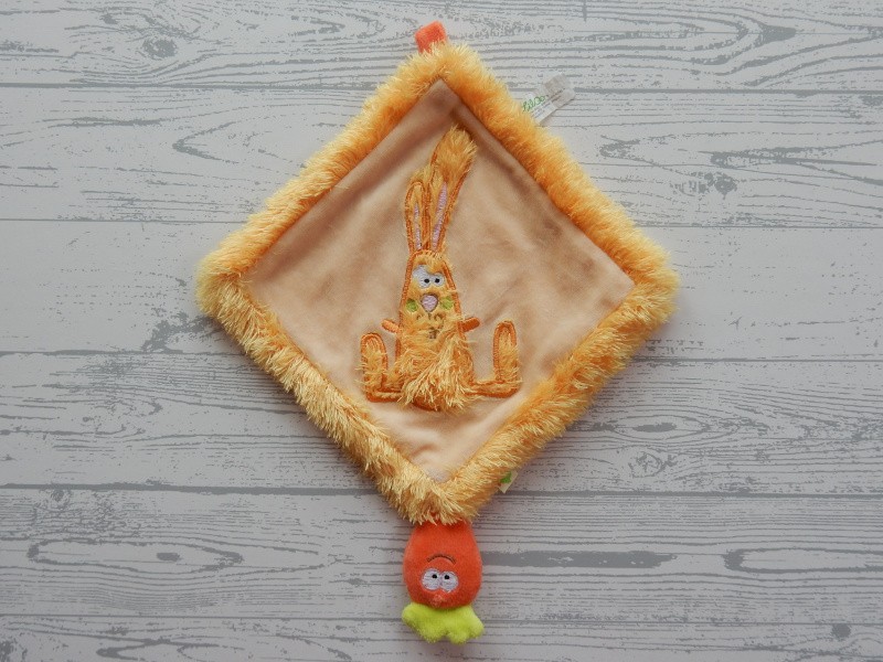 Liboo knuffeldoek velours geel oranje wortel Konijn