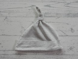 Babymutsje licht beige lichtgrijs melange 1 maat