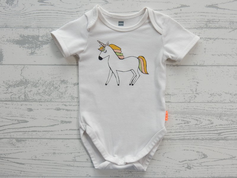 Hema romper korte mouw wit eenhoorn maat 50-56