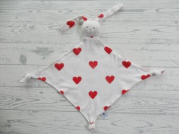 Petit Bateau knuffeldoek knuffellap tricot wit rood hartjes konijn