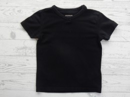Kinder t-shirt basic zwart v-hals maat 98-104