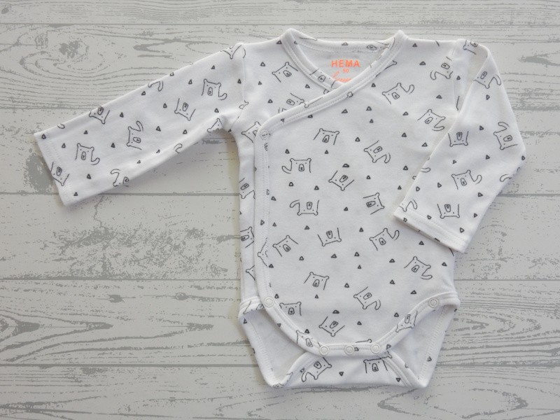 Hema romper lange mouw overslag wit zwart driehoek beren