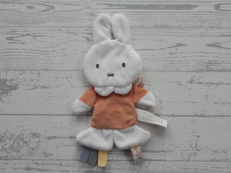 Nijntje knisperdoekje knuffeldoek velours wit bruin