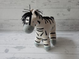 Beste Years Ltd knuffel gebreid katoen wit zwart zebra