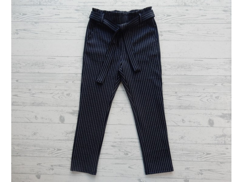 WE Fashion broek donkerblauw wit krijtstreep pinstripe jogger maat 122