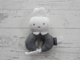 Nijntje knuffel rammelaar gebreid ring wit donkergrijs