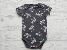 Hema romper korte mouw donkergrijs wit zebra's maat 62-68