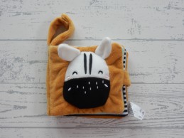 Kruidvat knuffel boekje velours wit bruin blauw knisper zebra