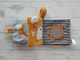 Kruidvat knuffel boekje velours wit bruin blauw knisper zebra