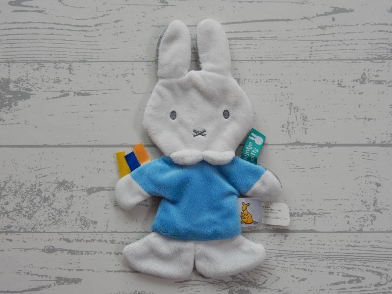 Nijntje knisperdoekje knuffeldoek velours wit blauw grijs