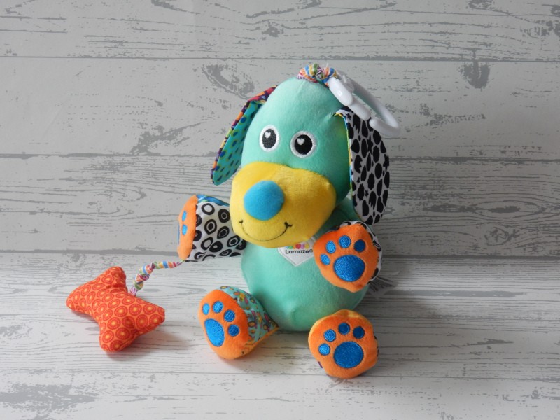 Lamaze Tomy knuffel activiteiten groen rammelaar knisper Puppy