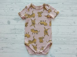 Hema romper korte mouw roze oker geel zwart tijger maat 74-80