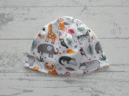 Babymutsje wit grijs oker geel groen roze jungle dieren 1 maat