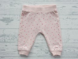 Newborn broekje sweatbroek lichtroze roze stip maat 50