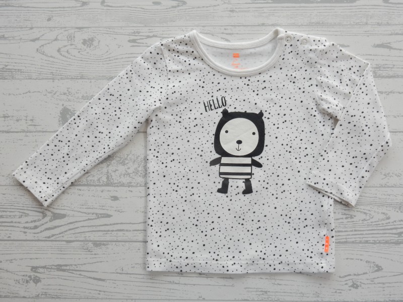 Hema newborn shirt wit zwart stippen beer Hello maat 74