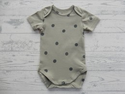 Hema romper korte mouw groen zwart stippen maat 50-56