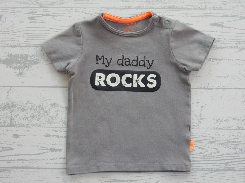 Hema t-shirt grijs zwart wit My Daddy Rocks maat 62