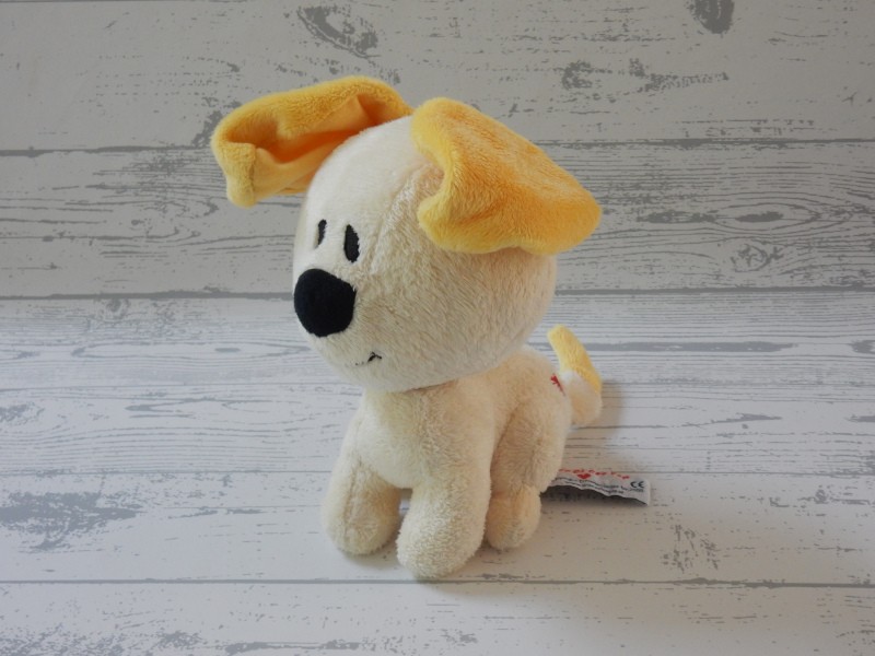 Woezel en Pip knuffel velours geel Pip hartje 2009