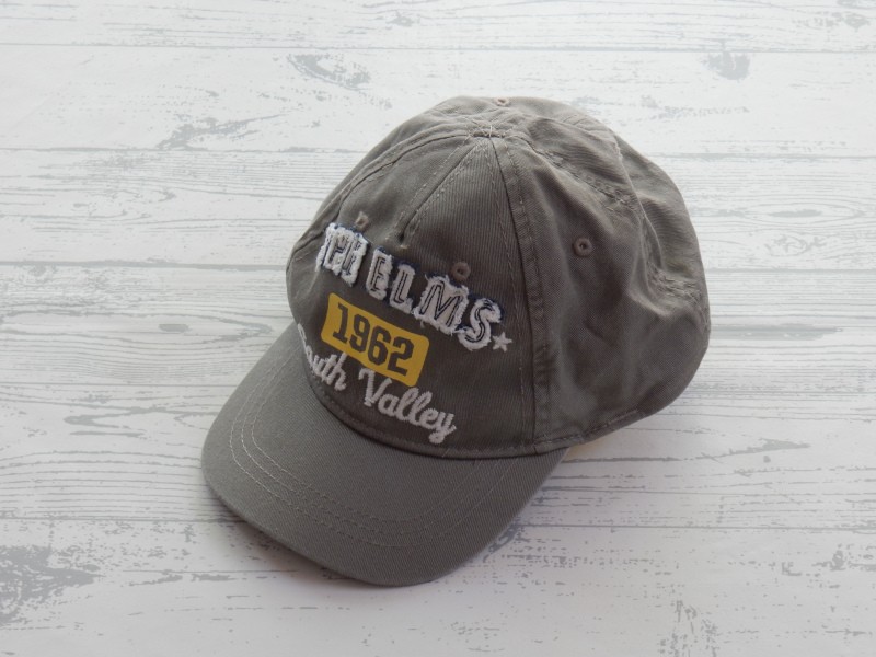 H&M baby pet cap legergroen geel wit The Elms maat 86-98