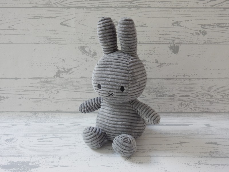 Nijntje knuffel corduroy ribstof grijs 25 cm