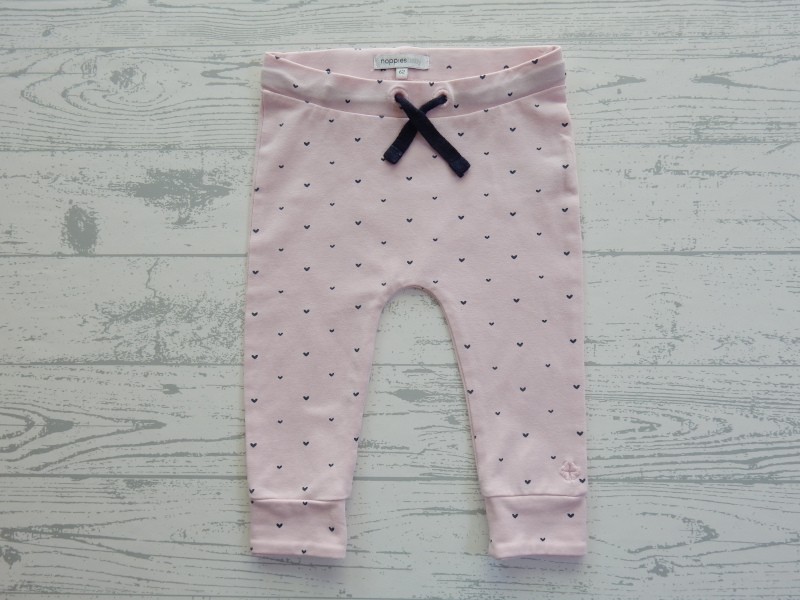 Noppies broekje lichtroze donkerblauw hartjes Neenah maat 62