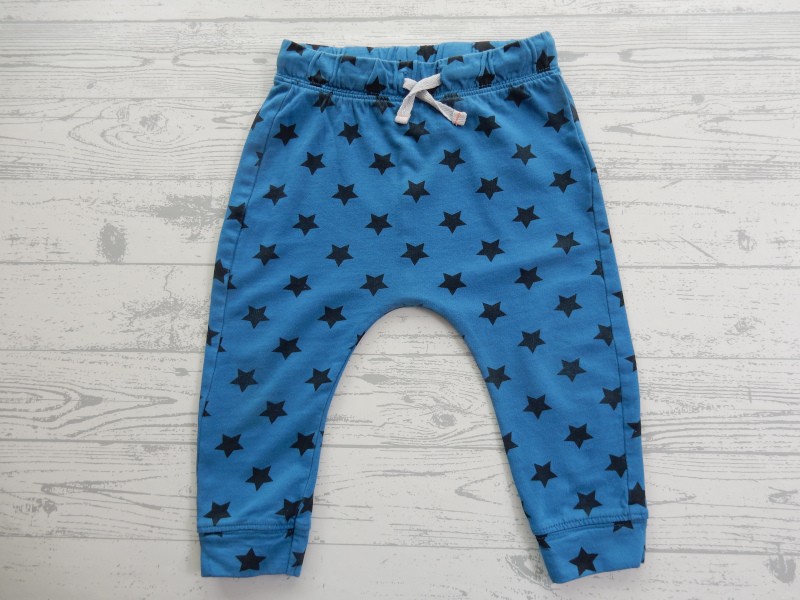 Hema baby broek sweatstof blauw zwart sterren