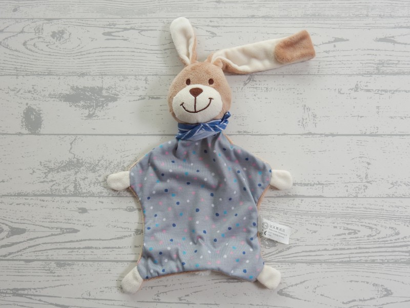 Tchibo knuffeldoek velours beige bruin grijs stippen sjaaltje konijn