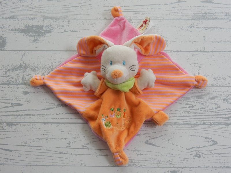 Nicotoy knuffeldoek velours beige oranje roze wortels Konijn