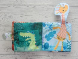 Lilliputiens activiteitenboek velours blauw vingerpopje Jack Brult