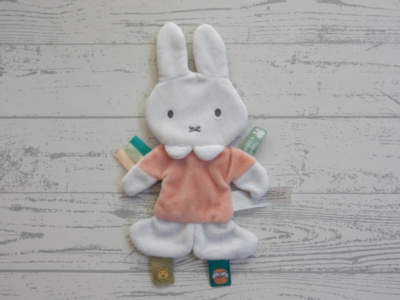 Nijntje knisperdoekje knuffeldoek velours zalmroze grijs