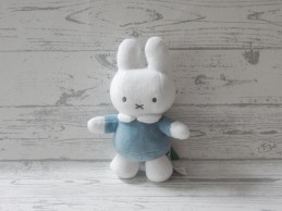 Nijntje knuffel rammelaar velours wit blauw grijs 20 cm