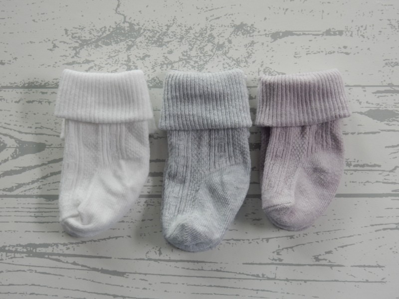 Set 3 paar babysokken omslag kabel wit lila grijs maat 0-3 maanden