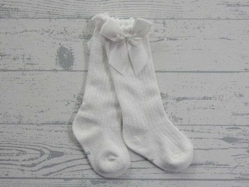 Kniesokken off-white ecru strikje maat 9-12 maanden