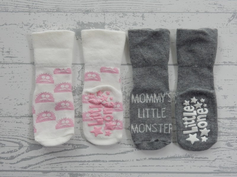 Set 2 paar babysokken antislip wit roze grijs Monster maat 6-9 maanden