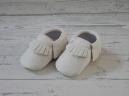 Baby schoentjes mocassin nep leer franjes wit maat 15-16