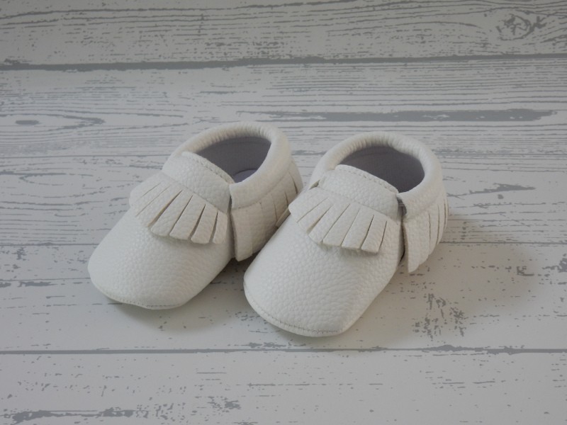 Baby schoentjes mocassin nep leer franjes wit maat 15-16