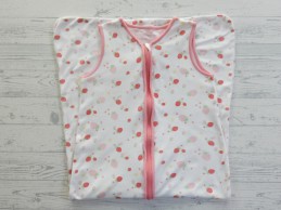 Hema babyslaapzak zomer tricot wit roze rood aardbeitjes maat 86-104