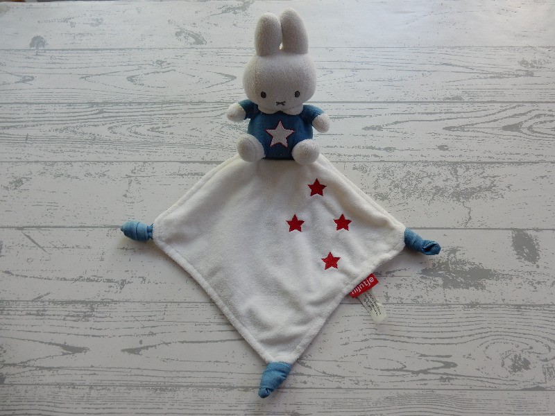 Nijntje knuffeldoek velours wit blauw rood sterren Denim